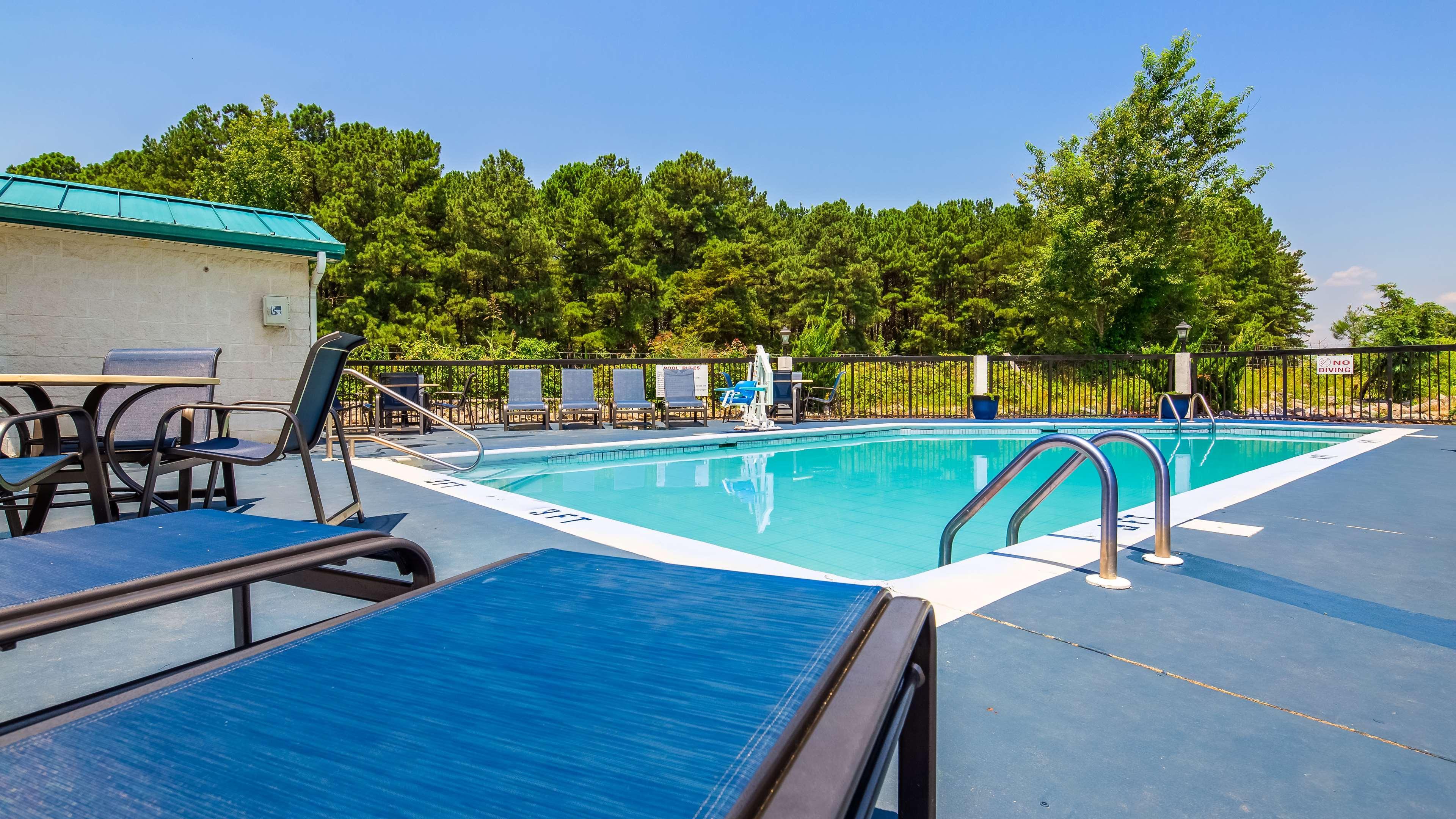 Best Western Plus South Hill Inn Buitenkant foto