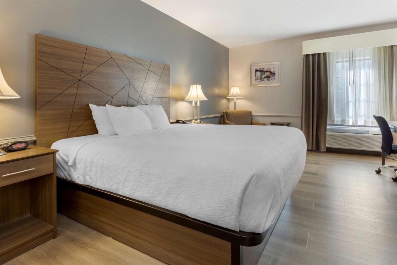 Best Western Plus South Hill Inn Buitenkant foto