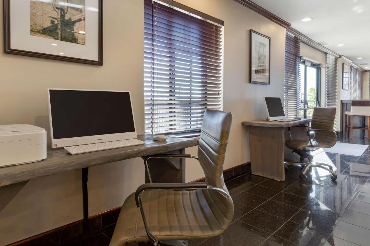 Best Western Plus South Hill Inn Buitenkant foto