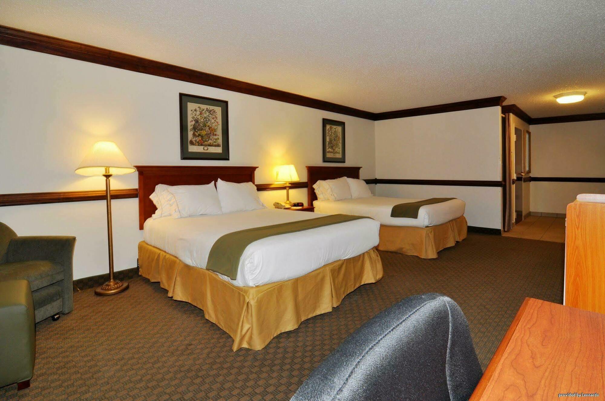 Best Western Plus South Hill Inn Buitenkant foto